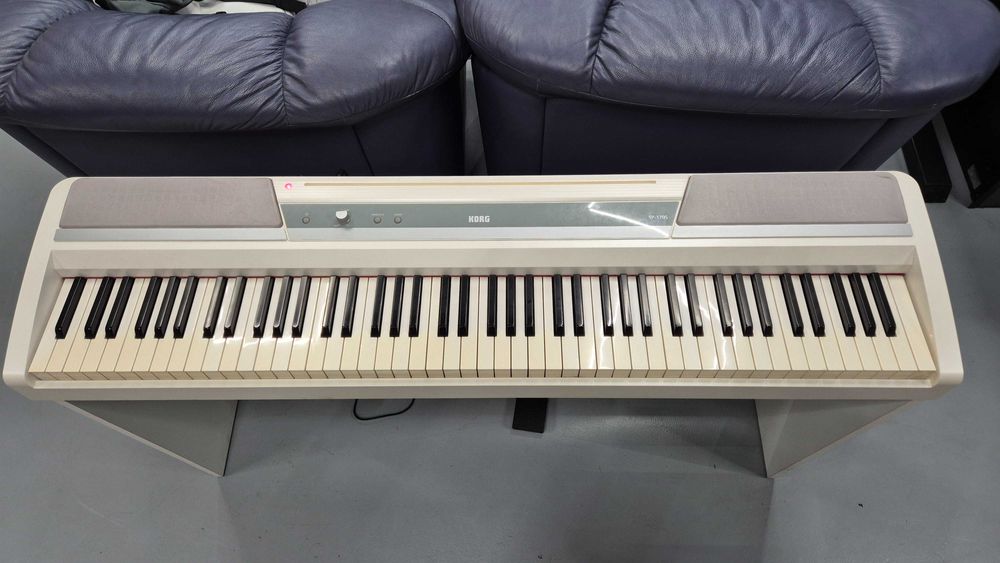 Korg SP-170S WH Цифрове піаніно