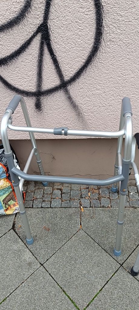Ходунки для пожилых людей Германия цена за одни