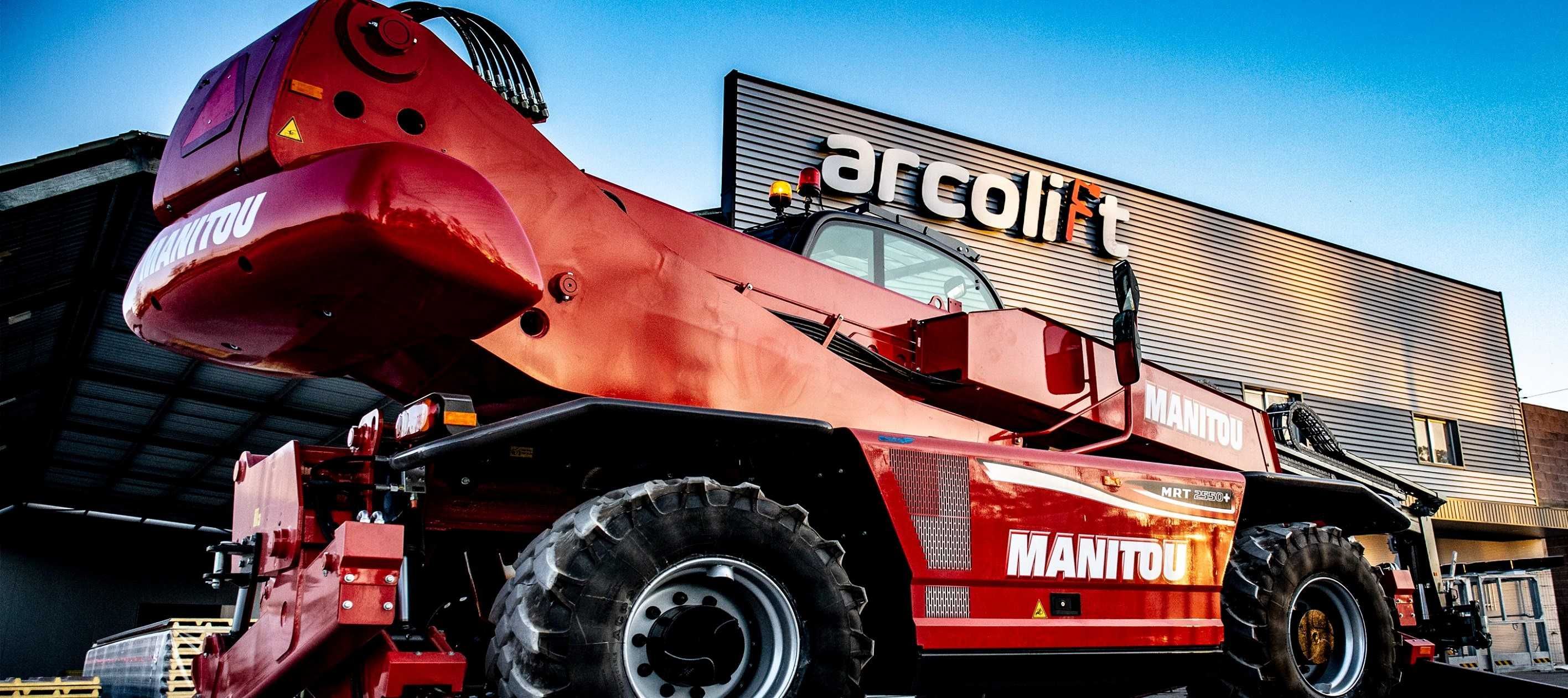Serviço Com Operador de Empilhador Telescópico Rotativo MANITOU 25m!