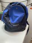 Mochila da marca speldo tem dois tons de azul