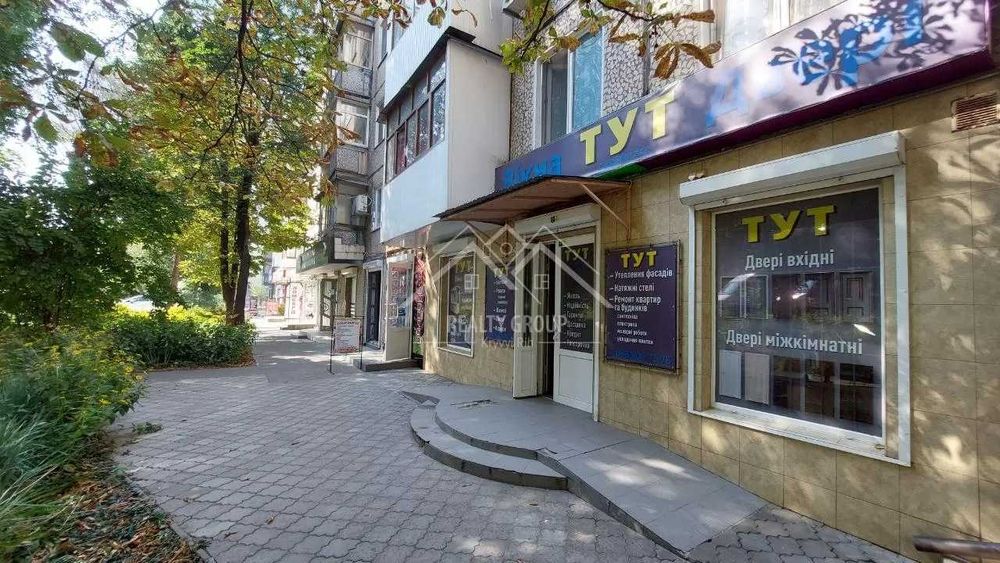 Продаж гарного приміщення під бізнес м-н Ювілейний поряд із ринком