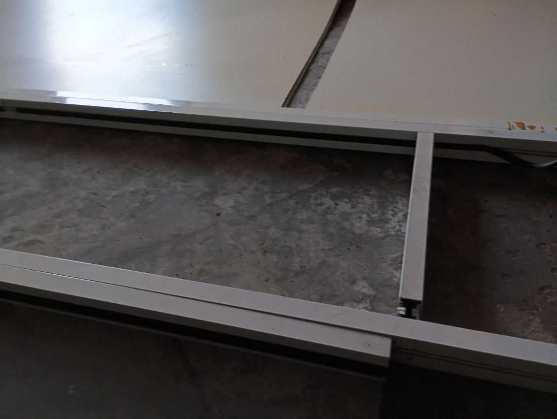 Ścianka  dzielona  dwa pomieszczenia z profili Aluminiowych