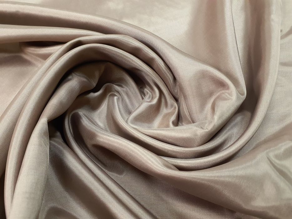 Podszewka beż szer.146 cm.