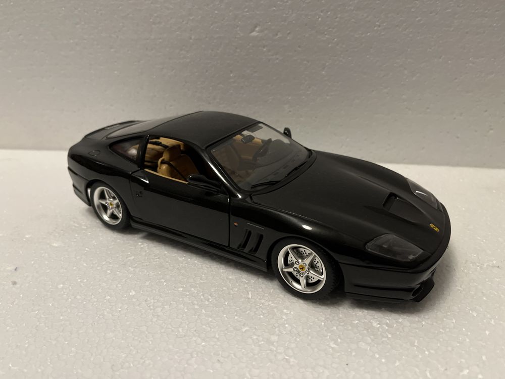 1:18 Bburago Ferrari 550