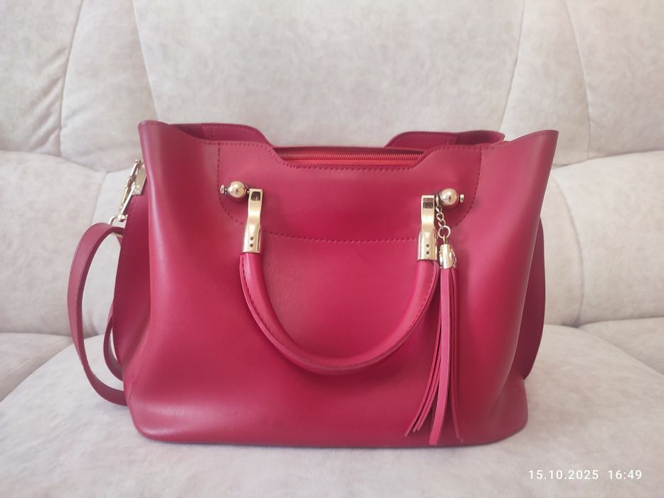 Сумочка б/у червона