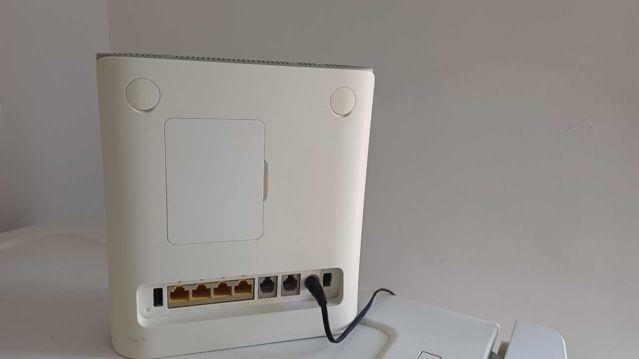 Router LTE ZTE MF286R