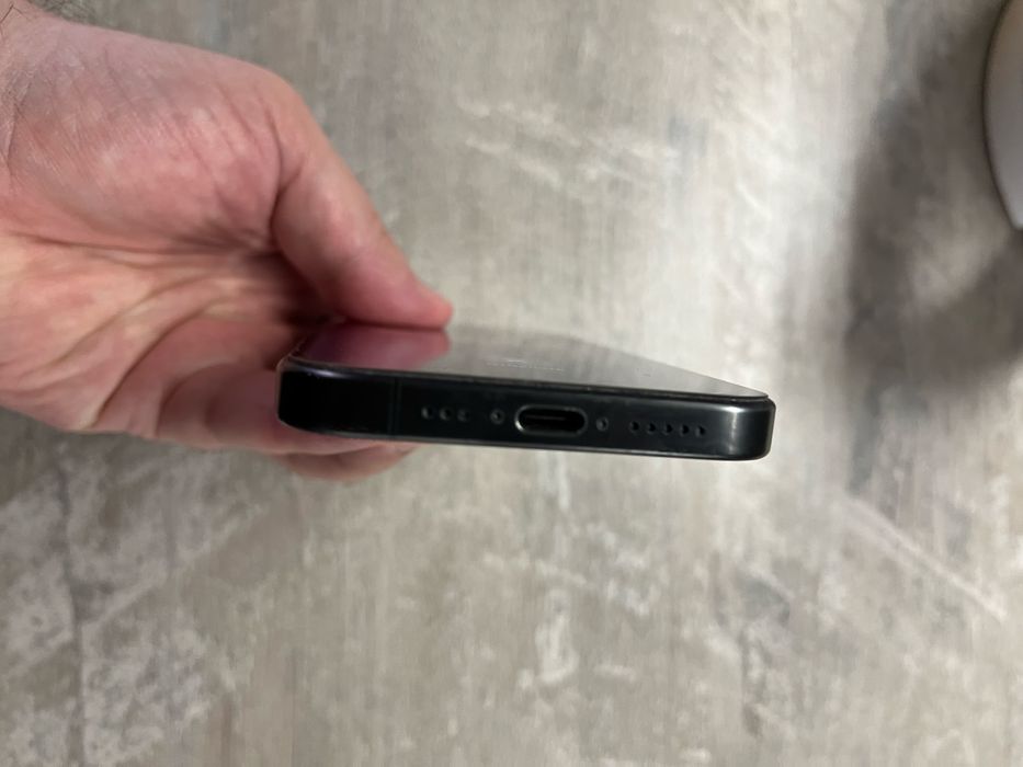 Iphone 15 pro продам