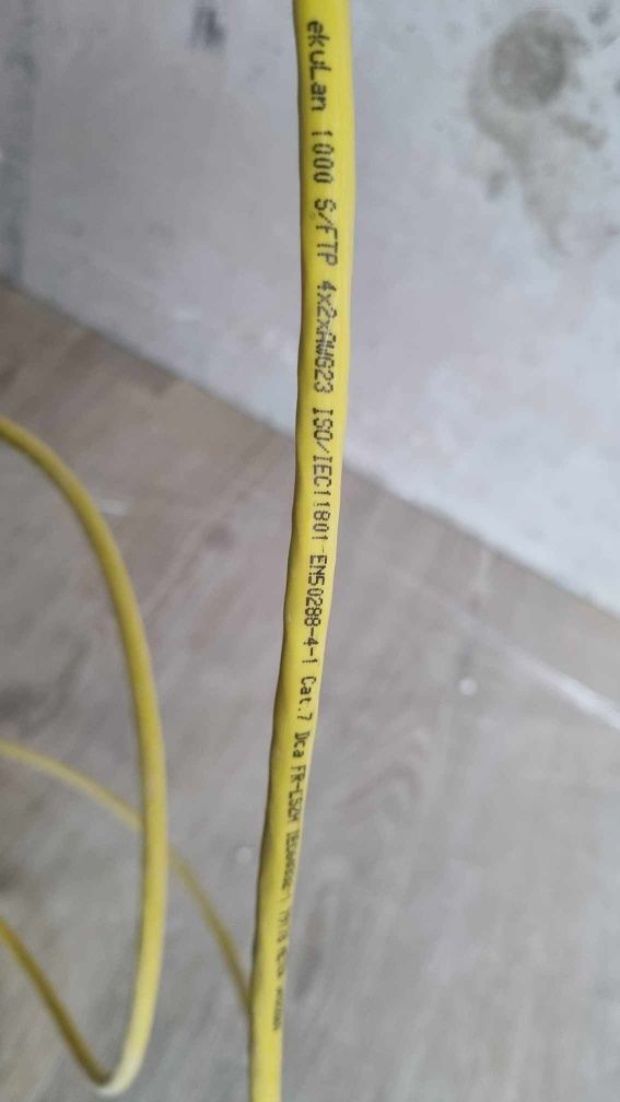 Kabel sieciowy kategoria 7 1km w jednej rolce