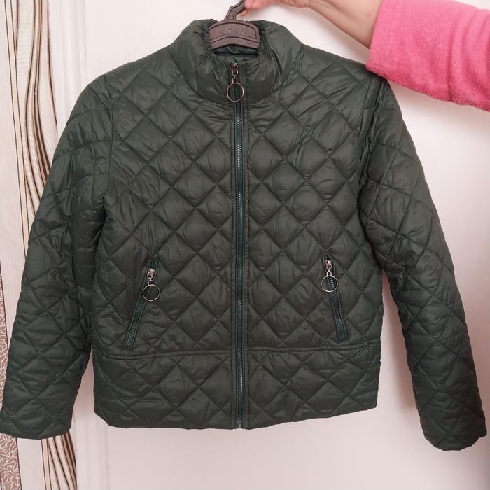 Жіночі куртки різні