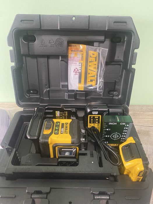 Лазер dewalt dcle34031d1