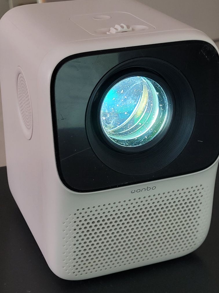 Projektor Wanbo T2 Max, Full HD, Android 6, mały, cichy