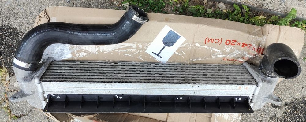 Інтеркулер Kia hyundai kona ceed 28270-04560 з патрубками