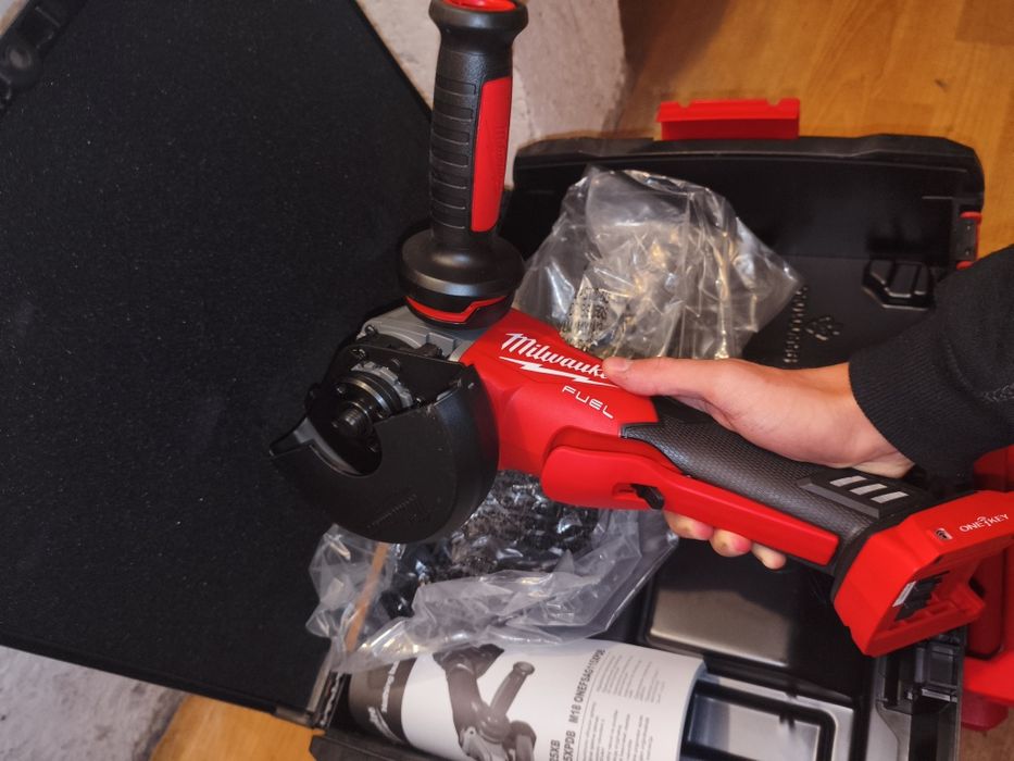Szlifierka Milwaukee M18 ONEFSAG125XPDB-0X