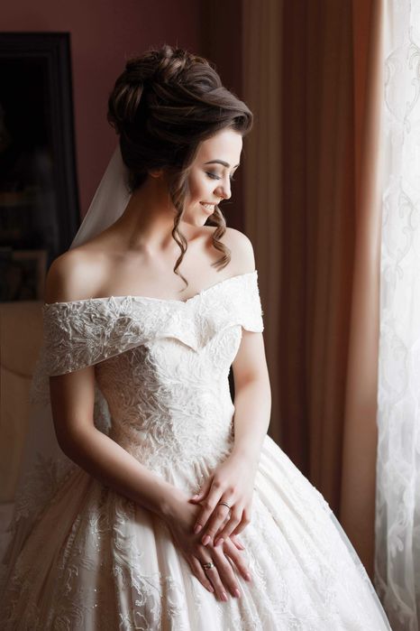 Вишукана весільна сукня / весільне плаття