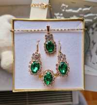 Komplet biżuterii zielony złoty kolczyki pierścionek naszyjnik