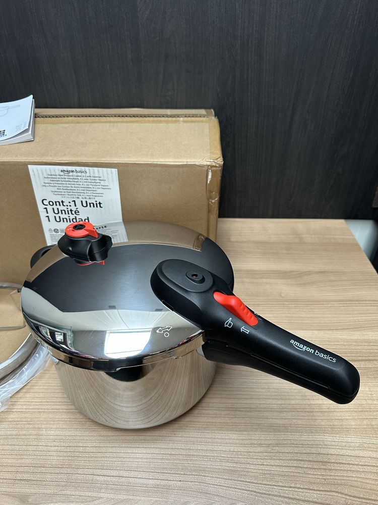 Szybkowar 6l Amazon Basics z parowarem ze stali - nowy i kompletny