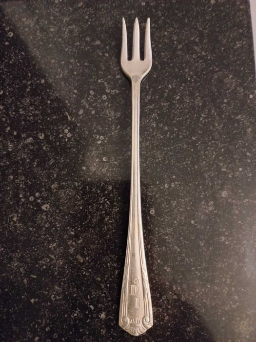 WM.A Rogers hotel Plate ONEIDA -LTD widelec koktajlowy antyk