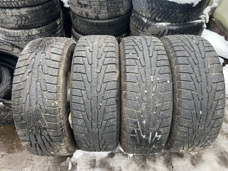 Шини зимові 235/65 R17 Nokian