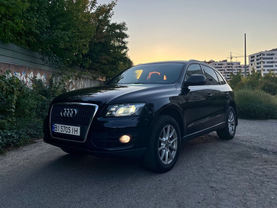 Продам Audi Q5 2.0 TDI