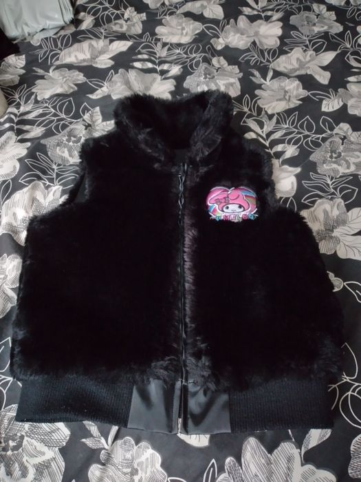 Czarny bezrekawnik 116 122