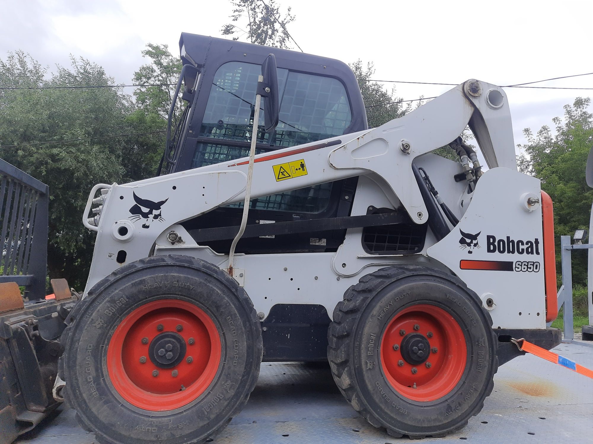 Послуги оренда Bobcat евакуатор Бобкат Екскаватор 5.5т