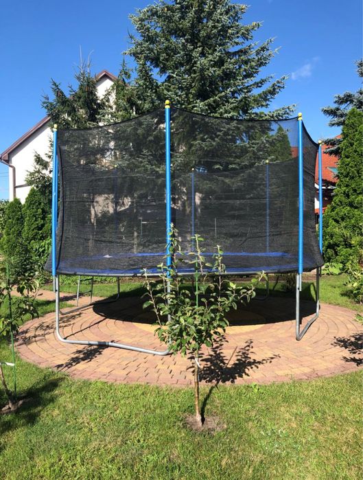 Trampolina duża w bardzo dobrym stanie