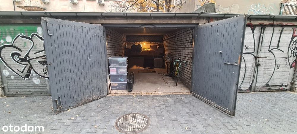 Garaż Pl. Trzech Krzyży / Mokotowska. Unikat!