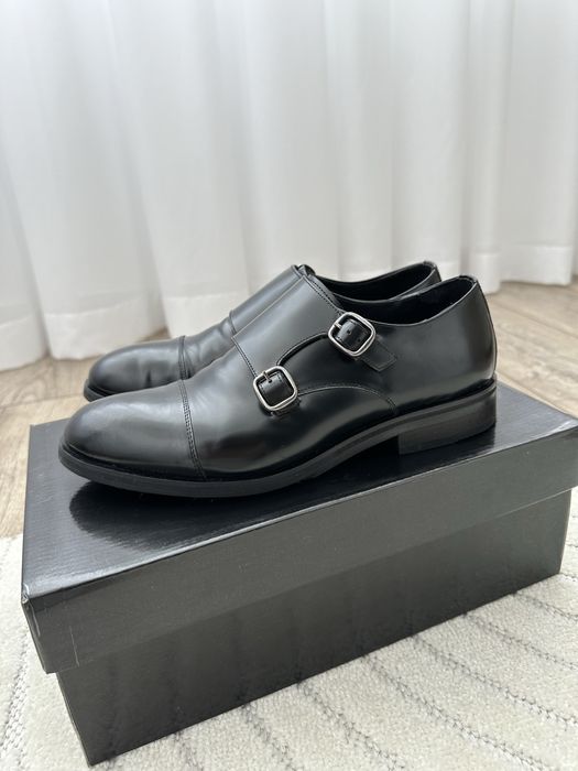 Взуття монки