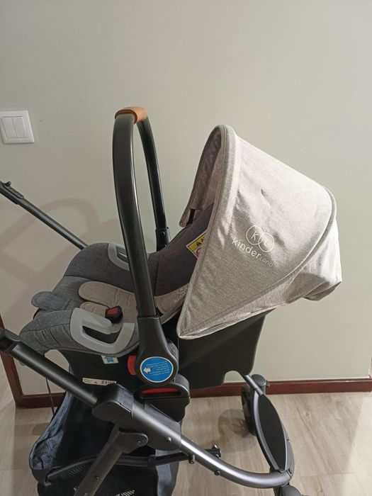 Carrinho de Bebé KINDERKRAFT Esme Multifuncional 3 em 1