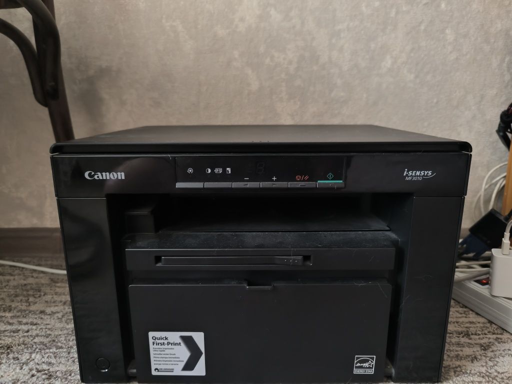 Ксерокс принтер сканер Canon mf3010