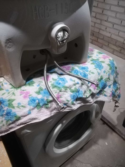 Umywalka Łazienkowa z baterią