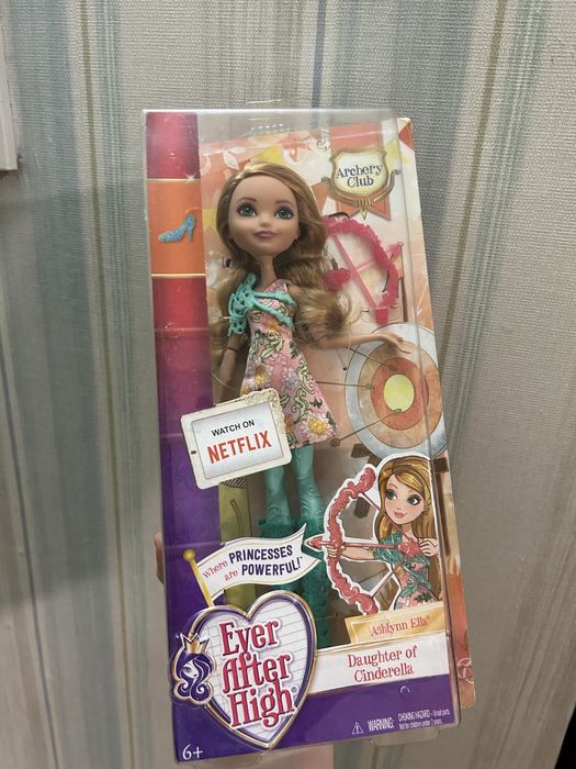 Лялька евер афтер хай запакована