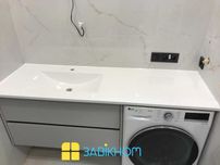 Стільниці з каменю суцільно вилиті з умивальником
