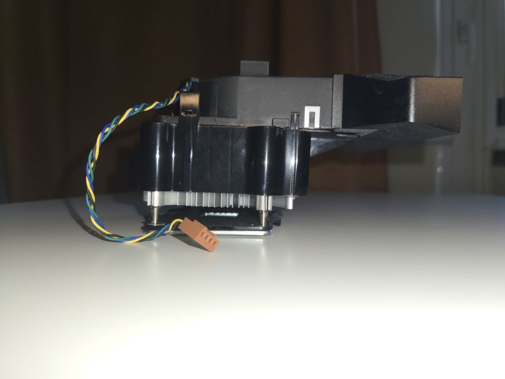 Chłodzenie / cooler do procesora AMD +  bracket AM4