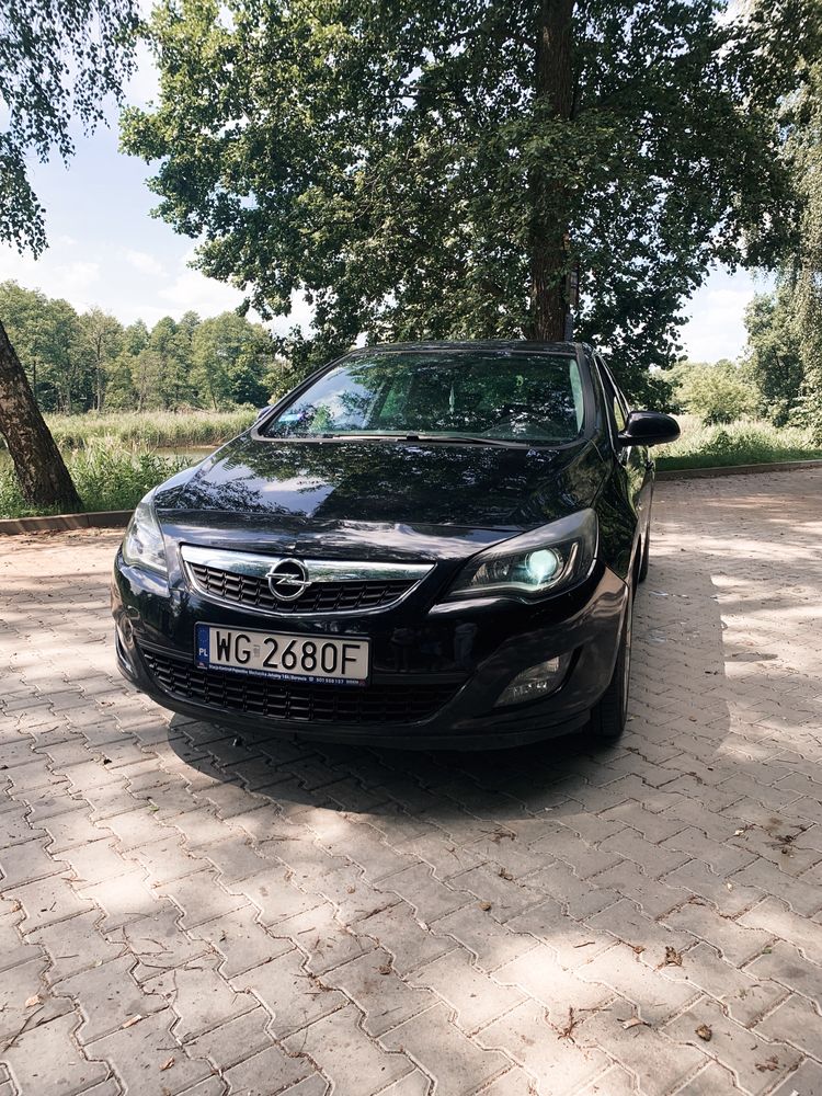 Opel Astra J 2010