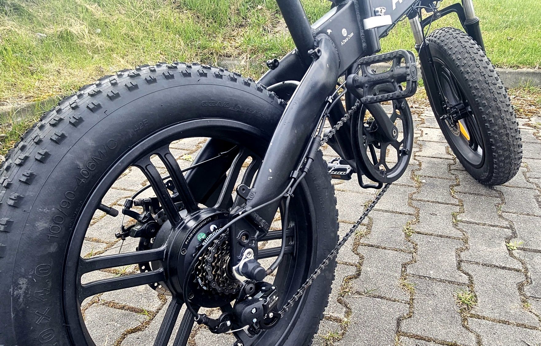 Rower elektryczny składak Fatbike Ado A20F manetka