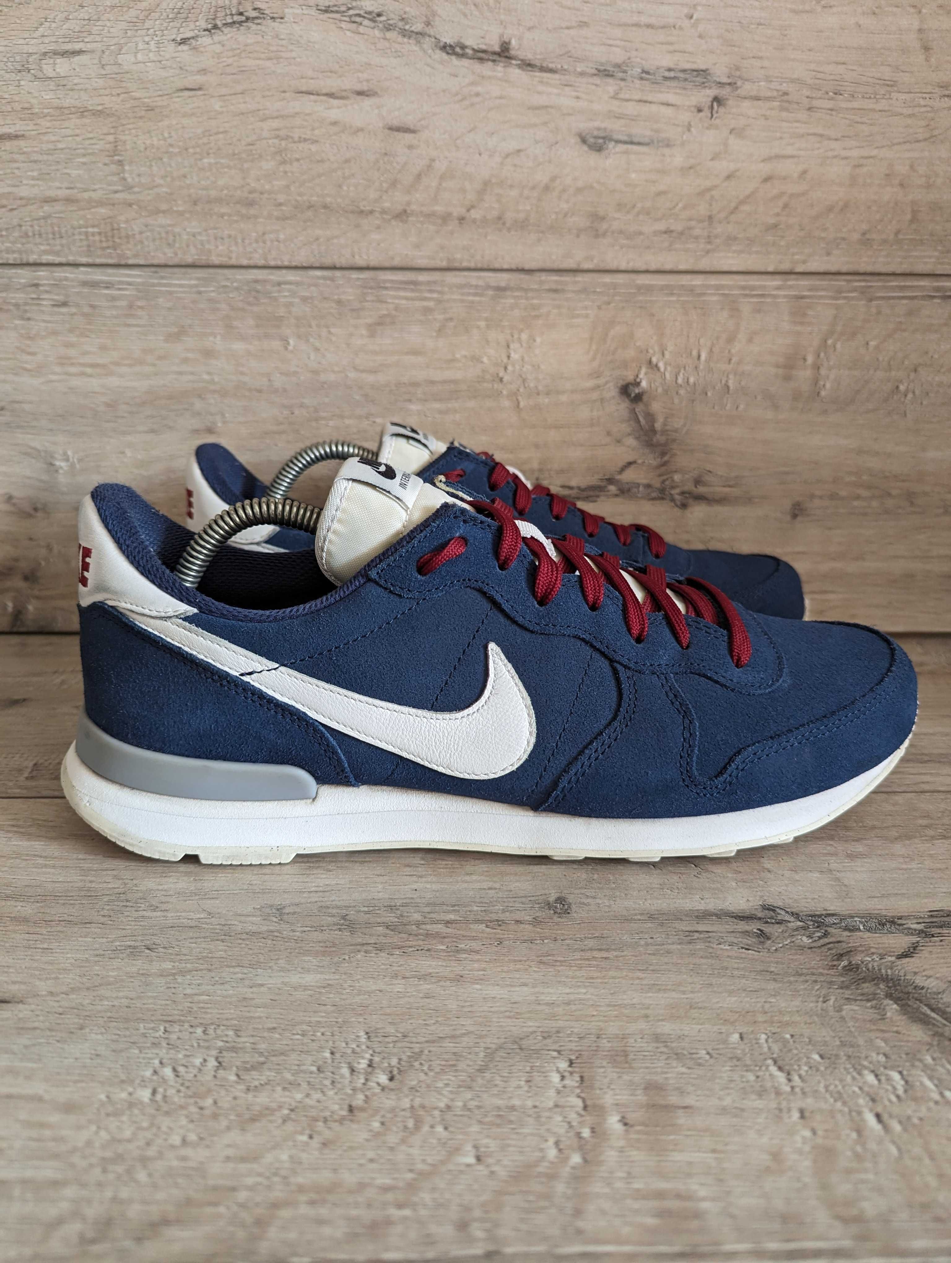 Кожаные кроссовки б/у Найк Nike Internationalist 44 р 28 см