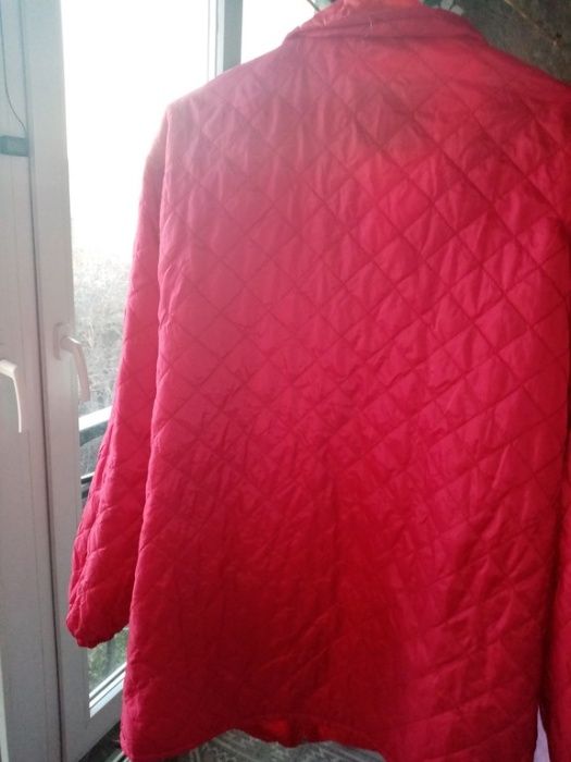 Жіноча куртка весняна червона 48-(L) як нова