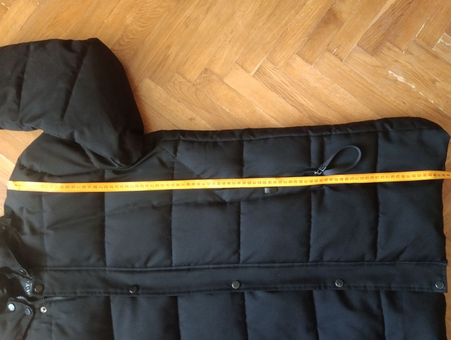 Зимова чоловіча куртка.