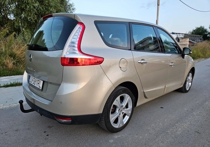Renault Grand Scénic 2012