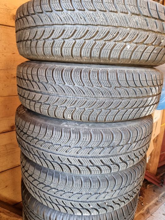 Opony zimowe Dębica Frigo 2 165/70 R14 - używane, stan dobry