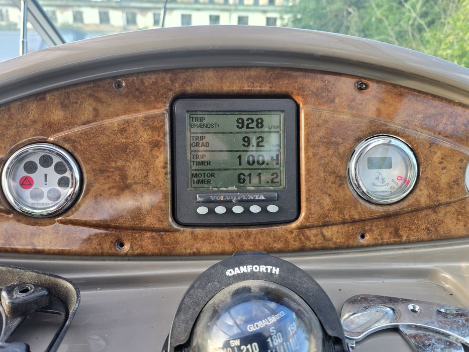 Łódź motorowa Rinker 280 express cruiser