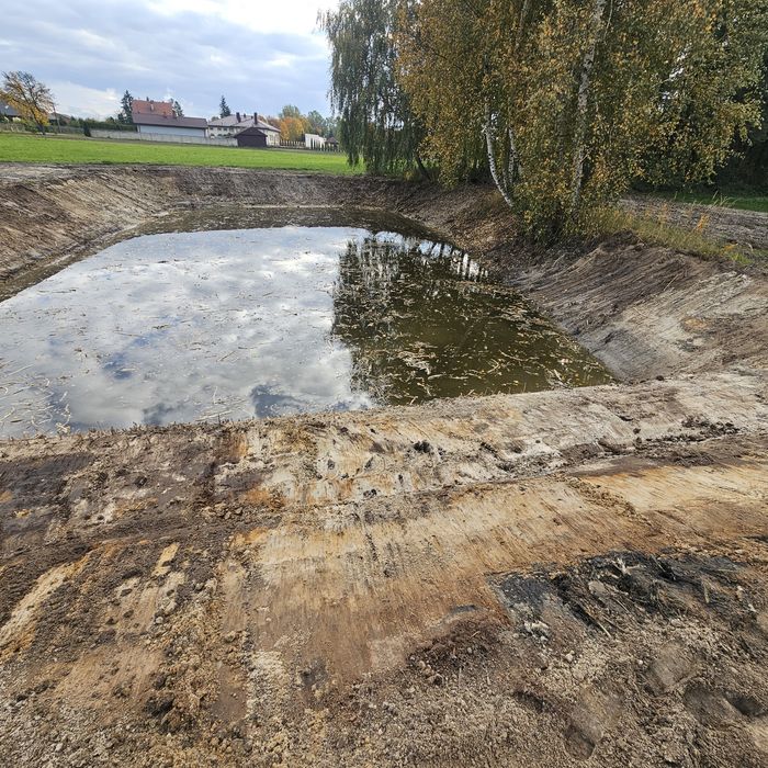 Kopanie stawów prace ziemne