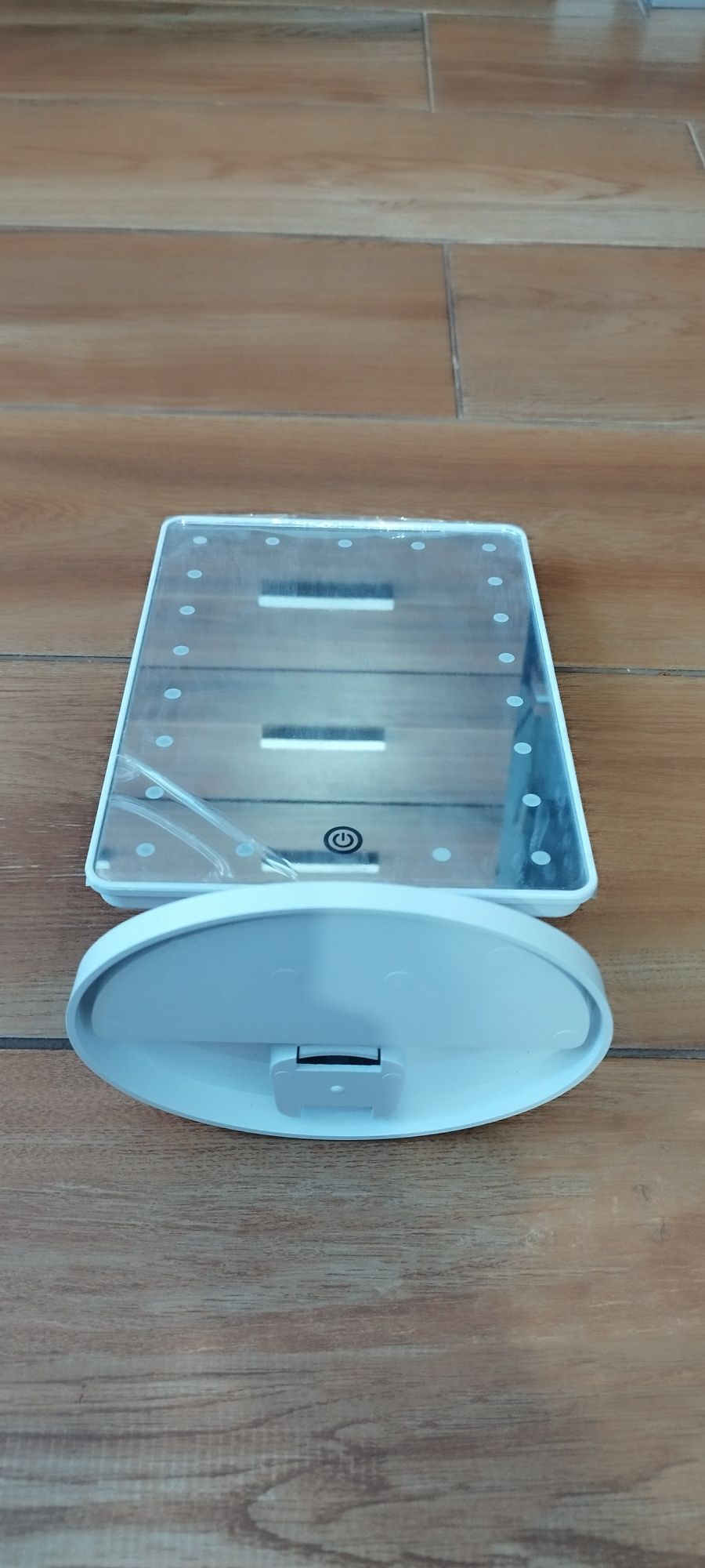 Lustro LED do makijażu