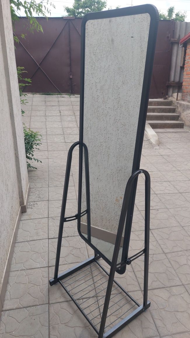 Продам рыночное зеркало.