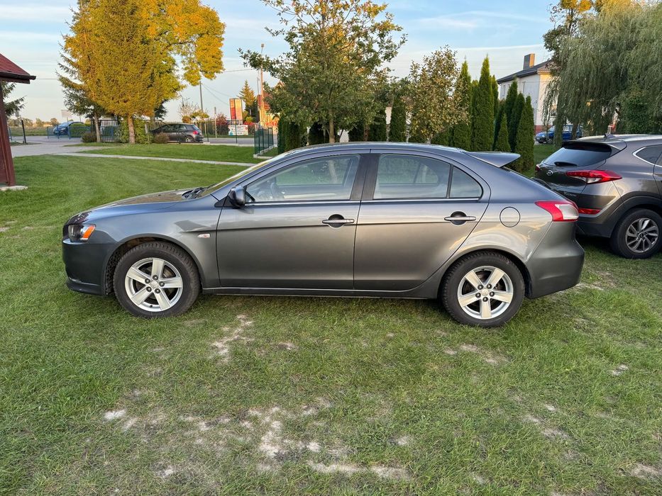 Mitsubishi Lancer Mitsubishi Lancer 1.8 Benzyna Automat Hatchback 2009