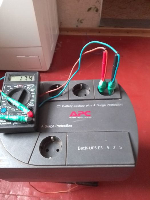 Продам безперебійник APC Back-UPS ES 525