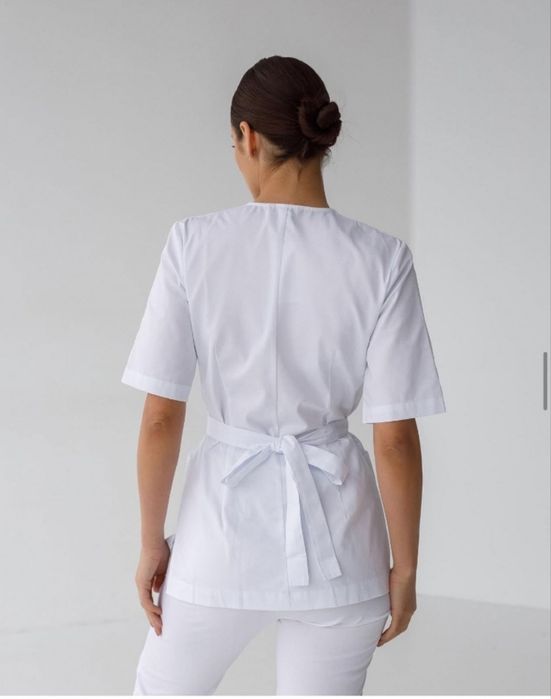 Женский медицинский костюм Modern Doctor белый р.48/L для косметологов