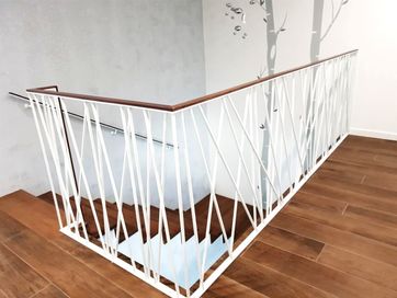 Balustrady wewnętrzne/ zewnętrzne/ nowoczesne/ balkony/ ogrodzenia