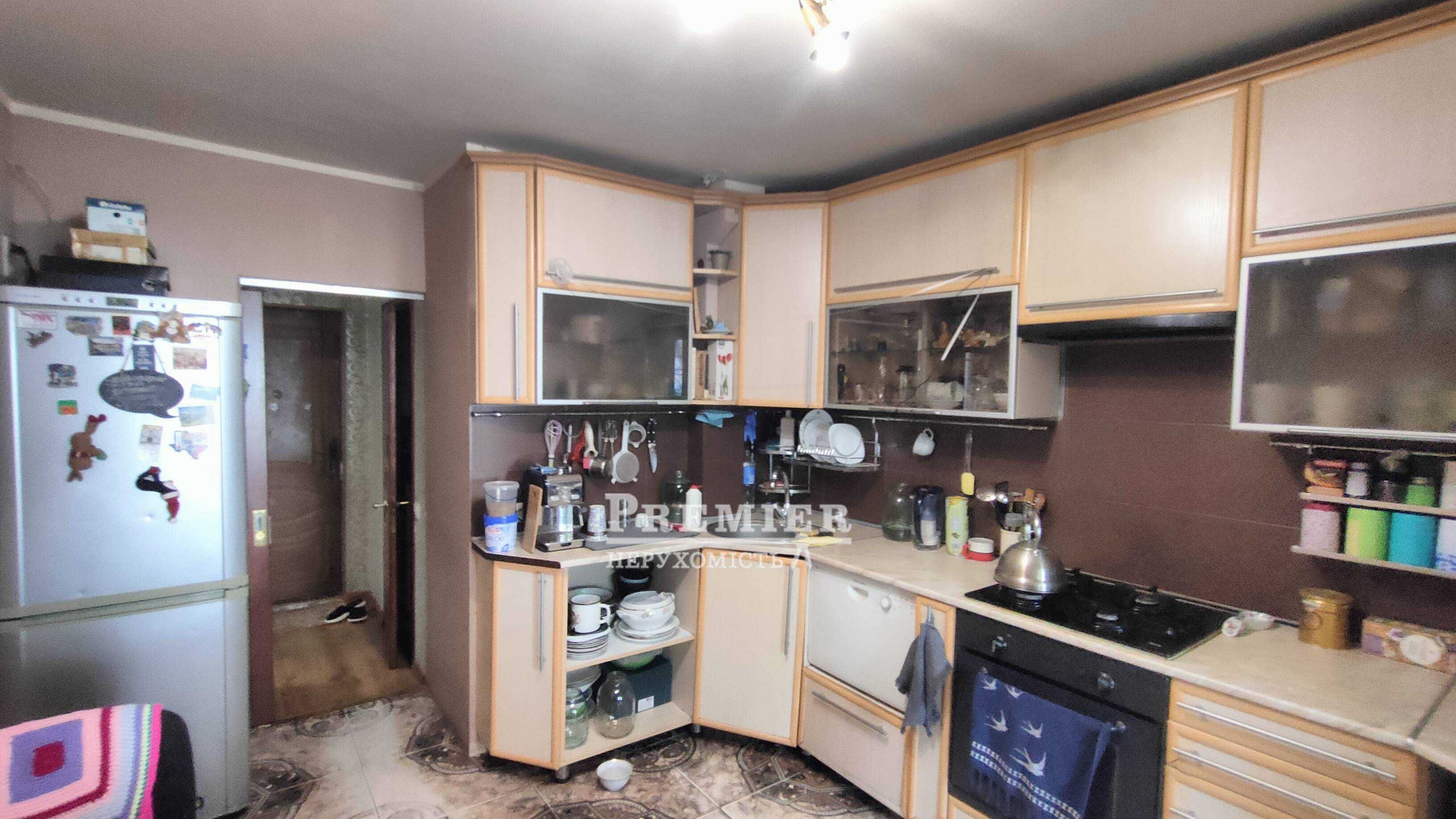 3-кімнатна квартира з індивідуальним газовим опаленням, р-н 17 школи